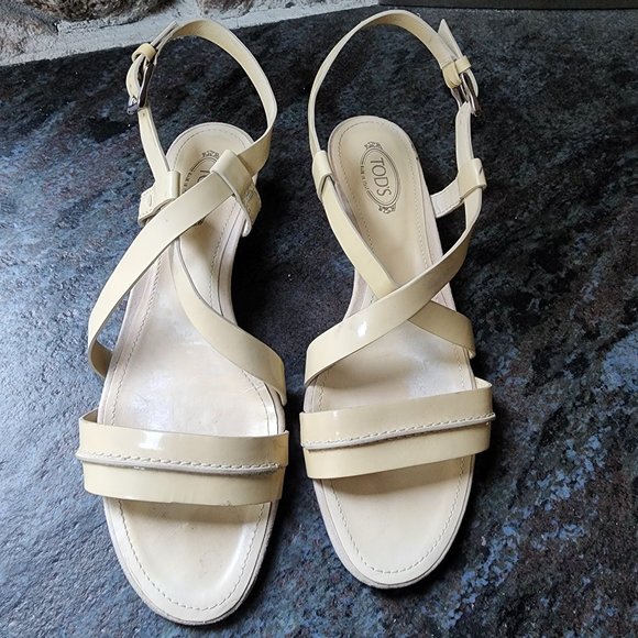 Tod's Vintage Cream Patent Leather Strappy Sandals Size 36.5 - Picture 2 of 16